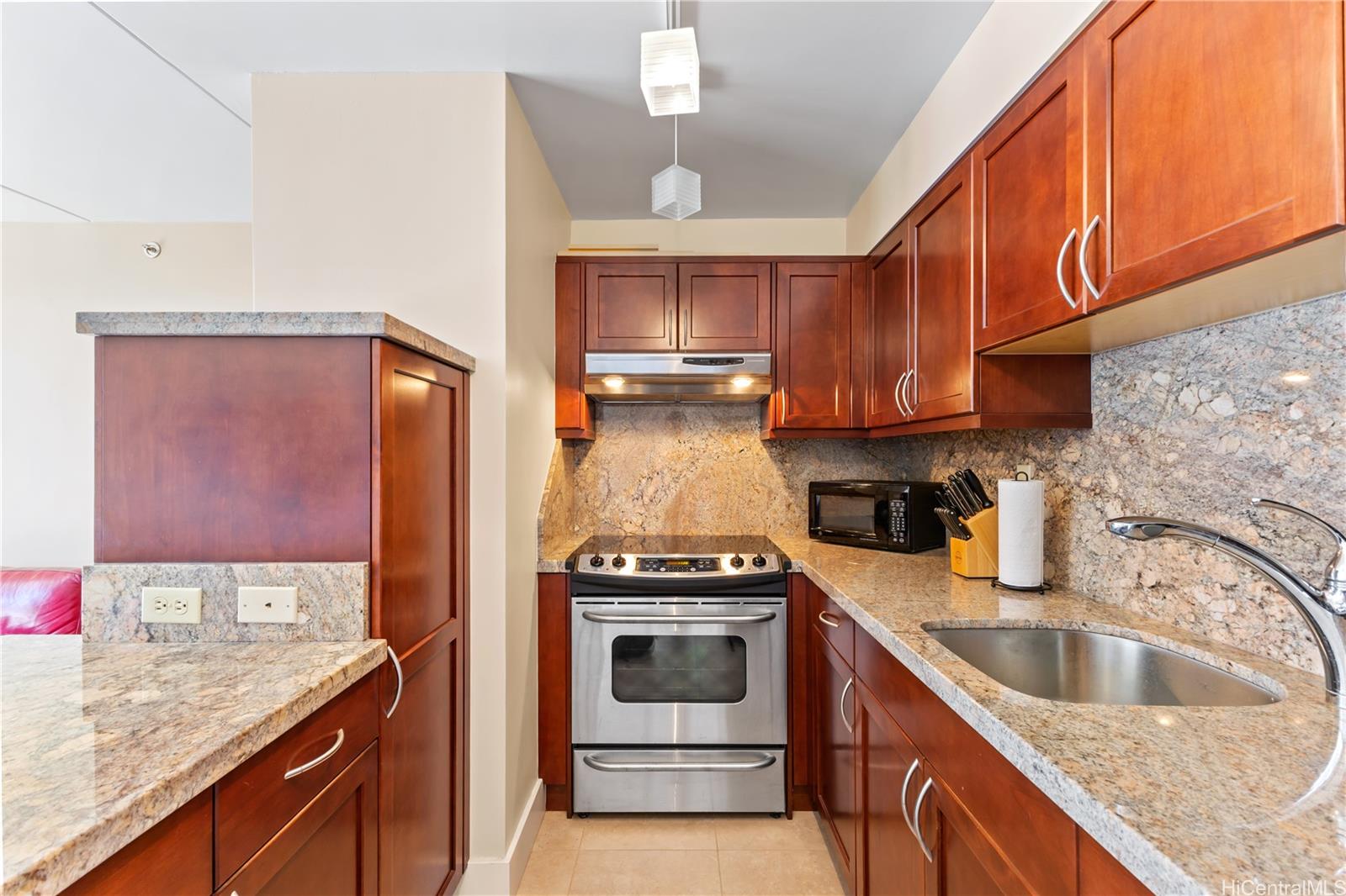 2522 Date Street  Unit 1605