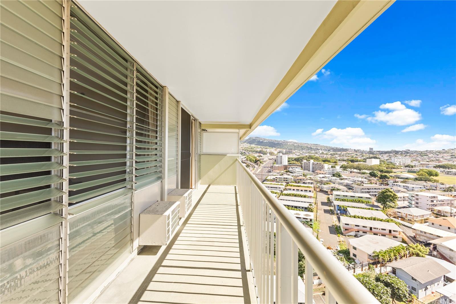 2522 Date Street  Unit 1605