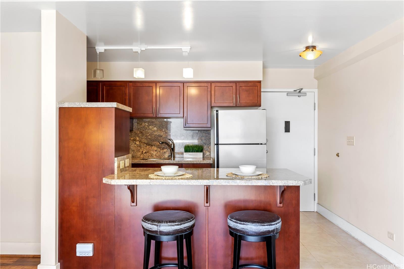 2522 Date Street  Unit 1605