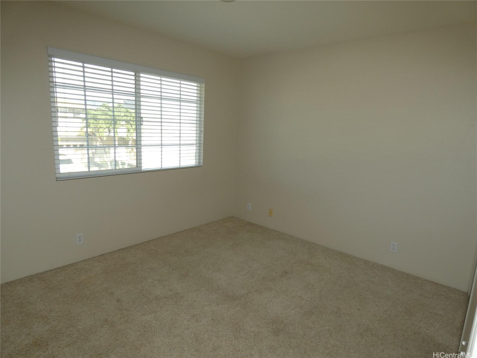Photo 16 of 20