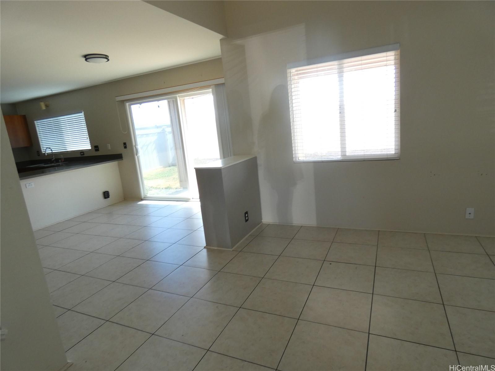 Photo 4 of 20