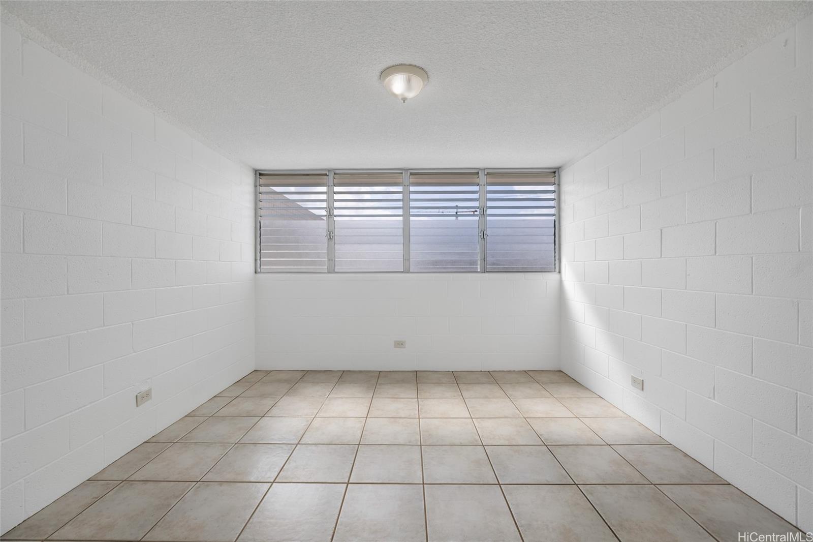 2501 Coyne Street  Unit 205
