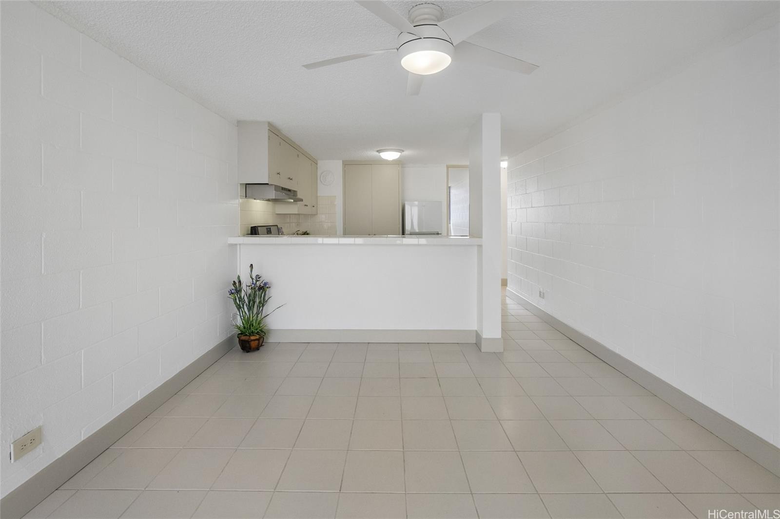2501 Coyne Street  Unit 205