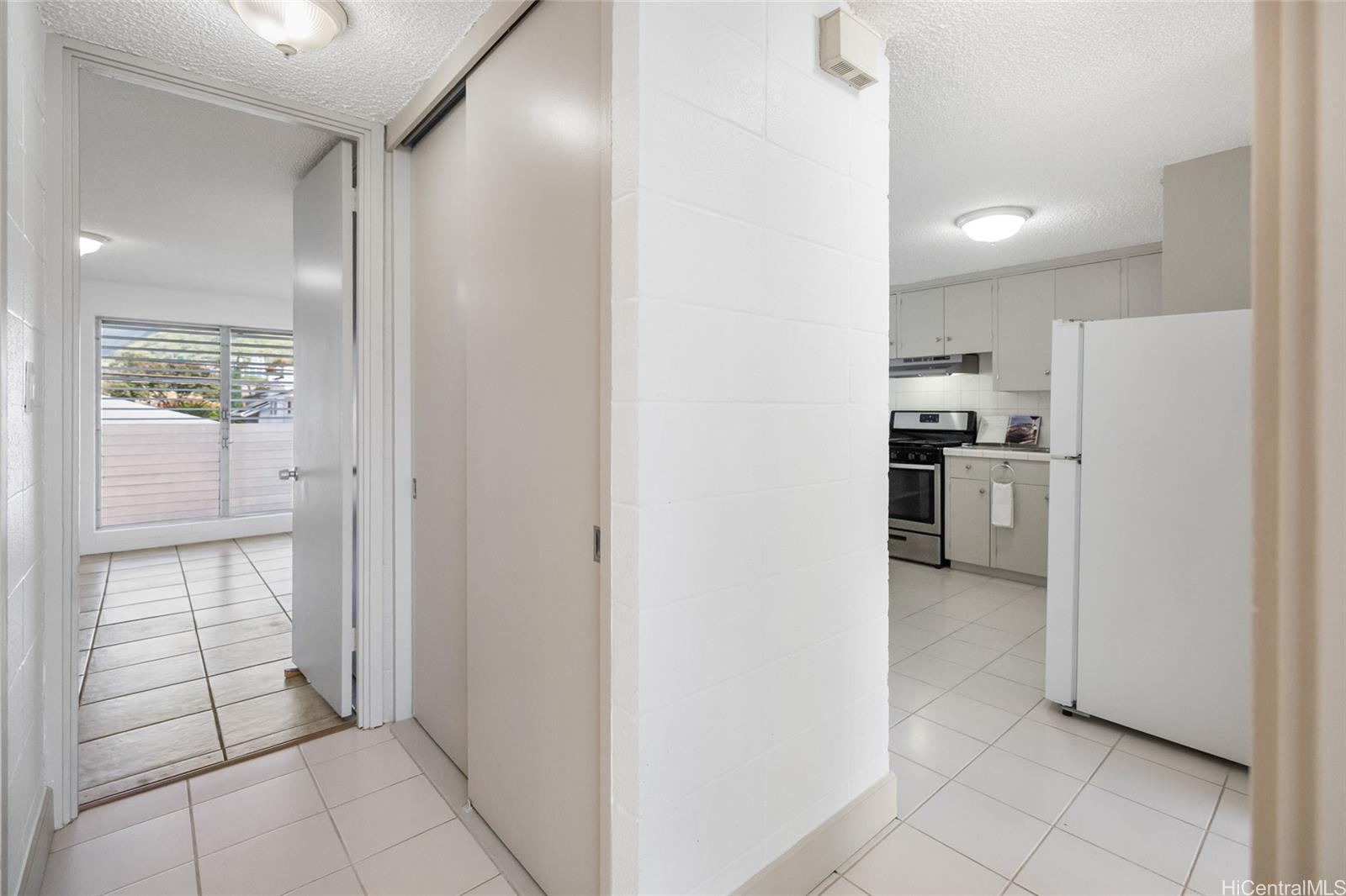 2501 Coyne Street  Unit 205