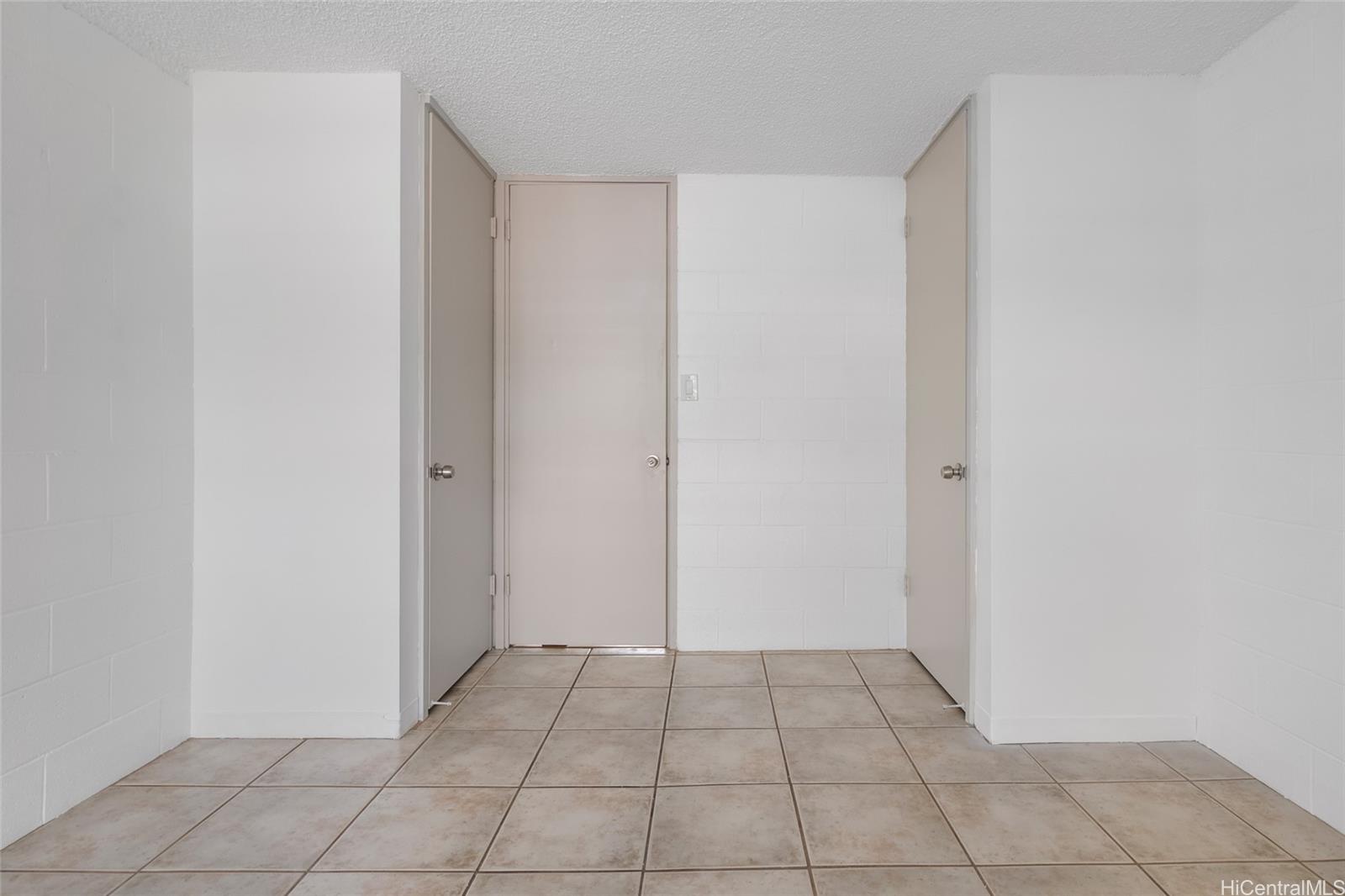 2501 Coyne Street  Unit 205