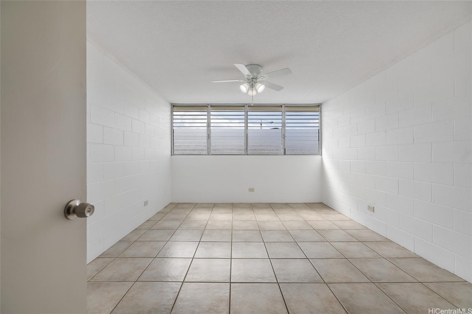 2501 Coyne Street  Unit 205