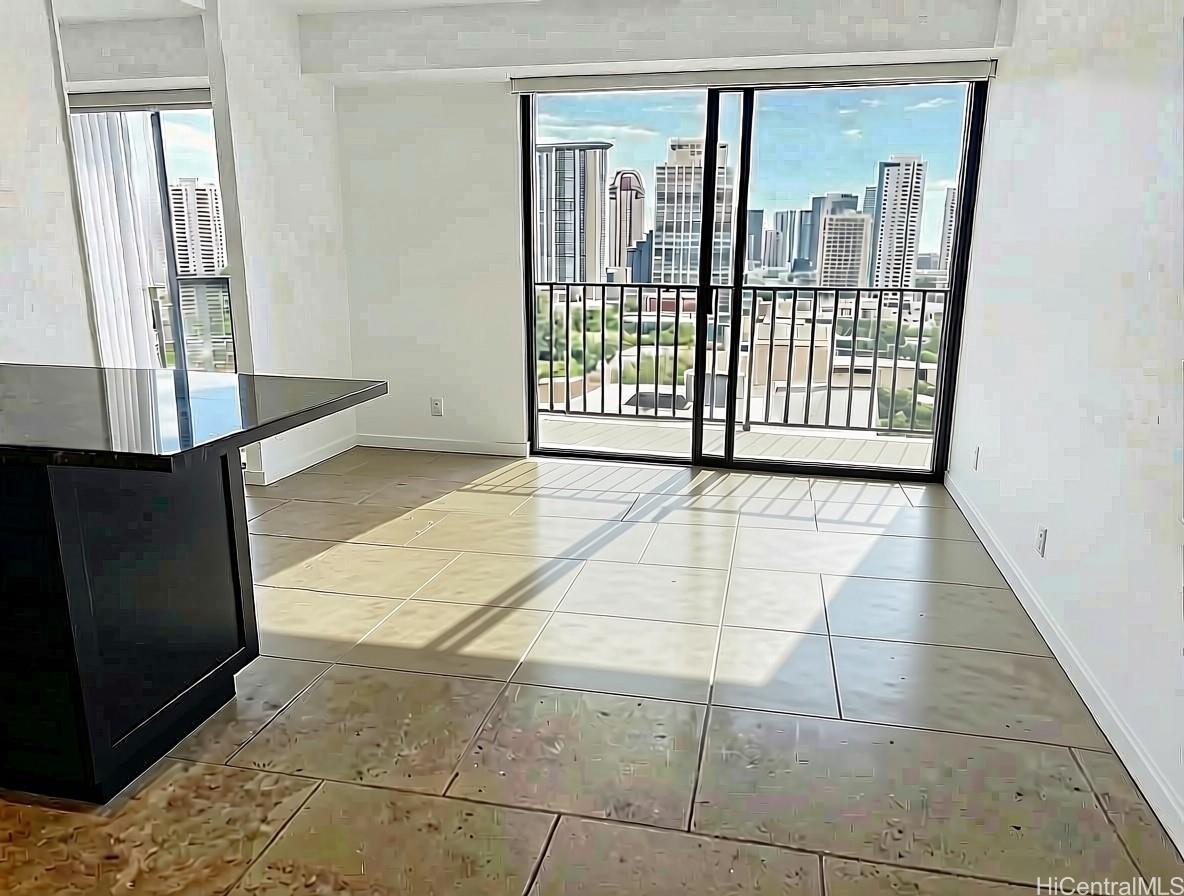 225 Queen Street  Unit 19F