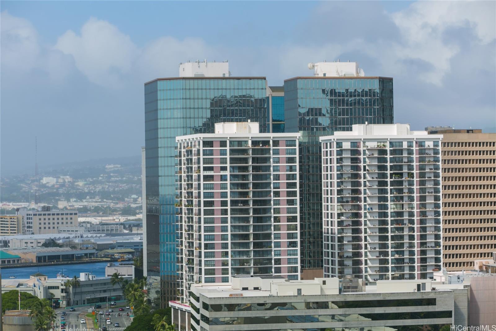 225 Queen Street  Unit 19F