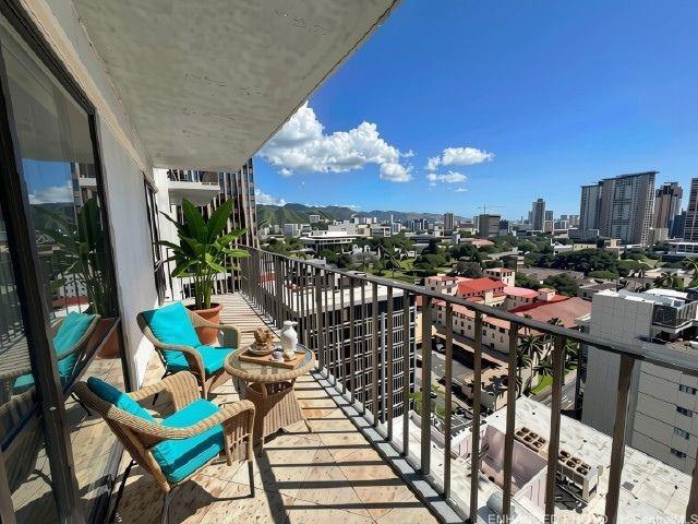 225 Queen Street  Unit 19F