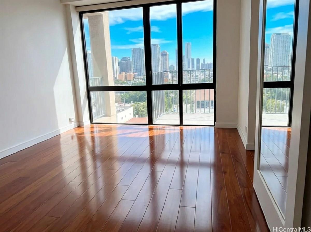225 Queen Street  Unit 19F