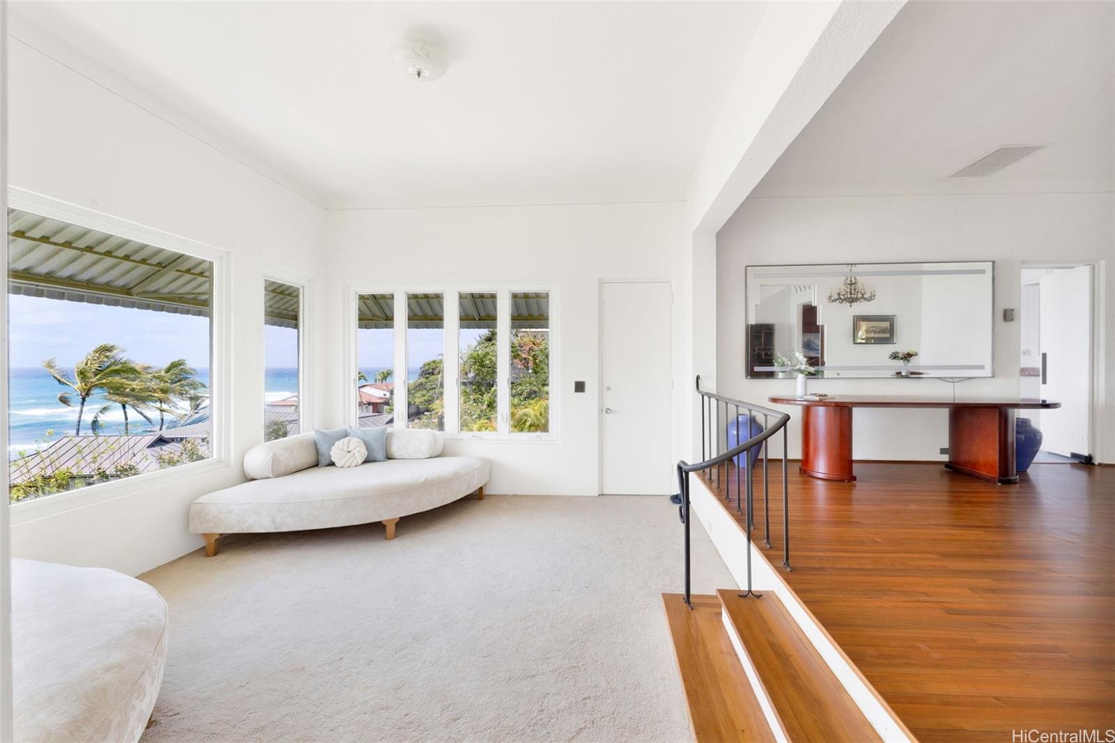3647 Diamond Head Road