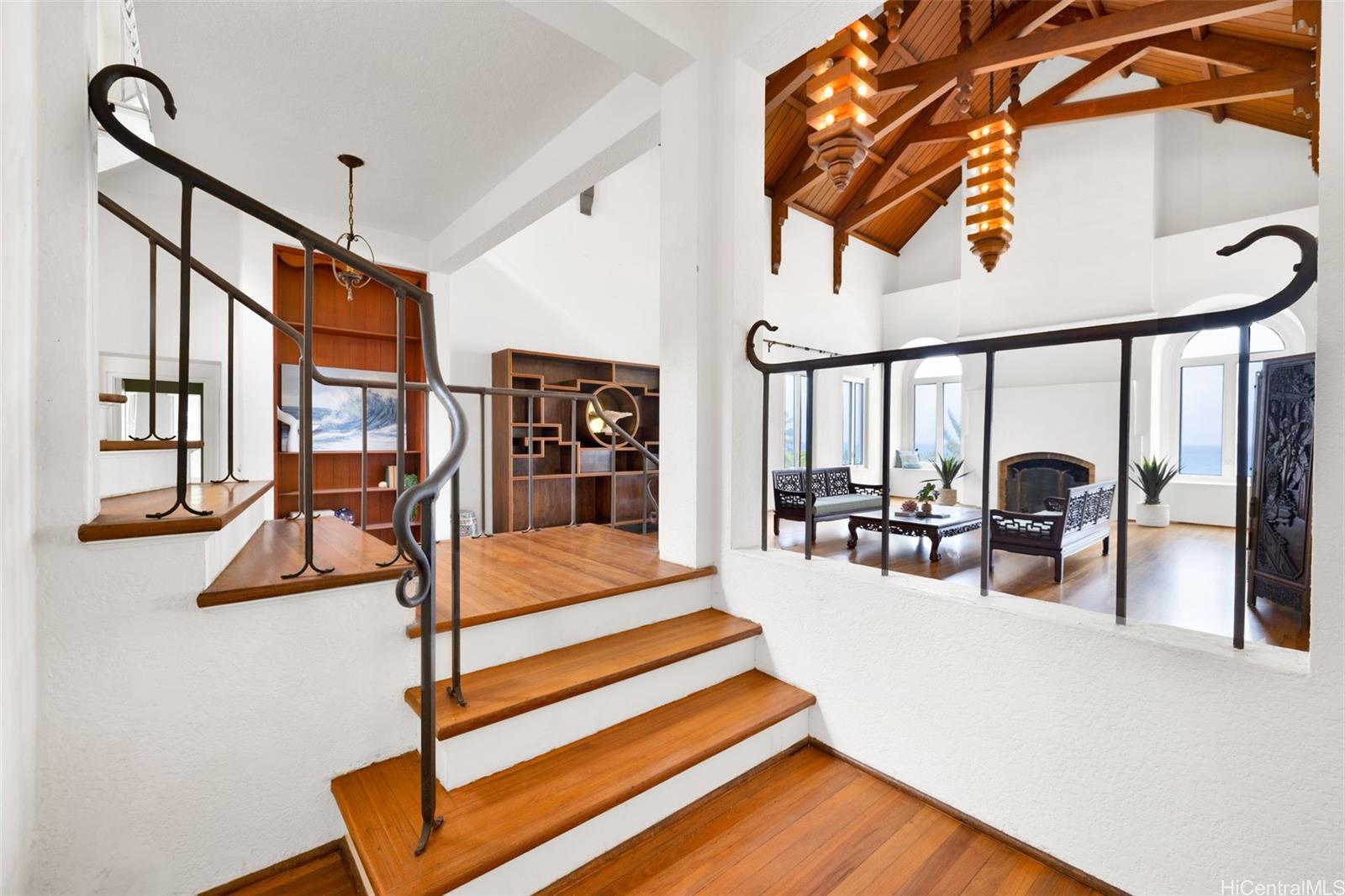 3647 Diamond Head Road