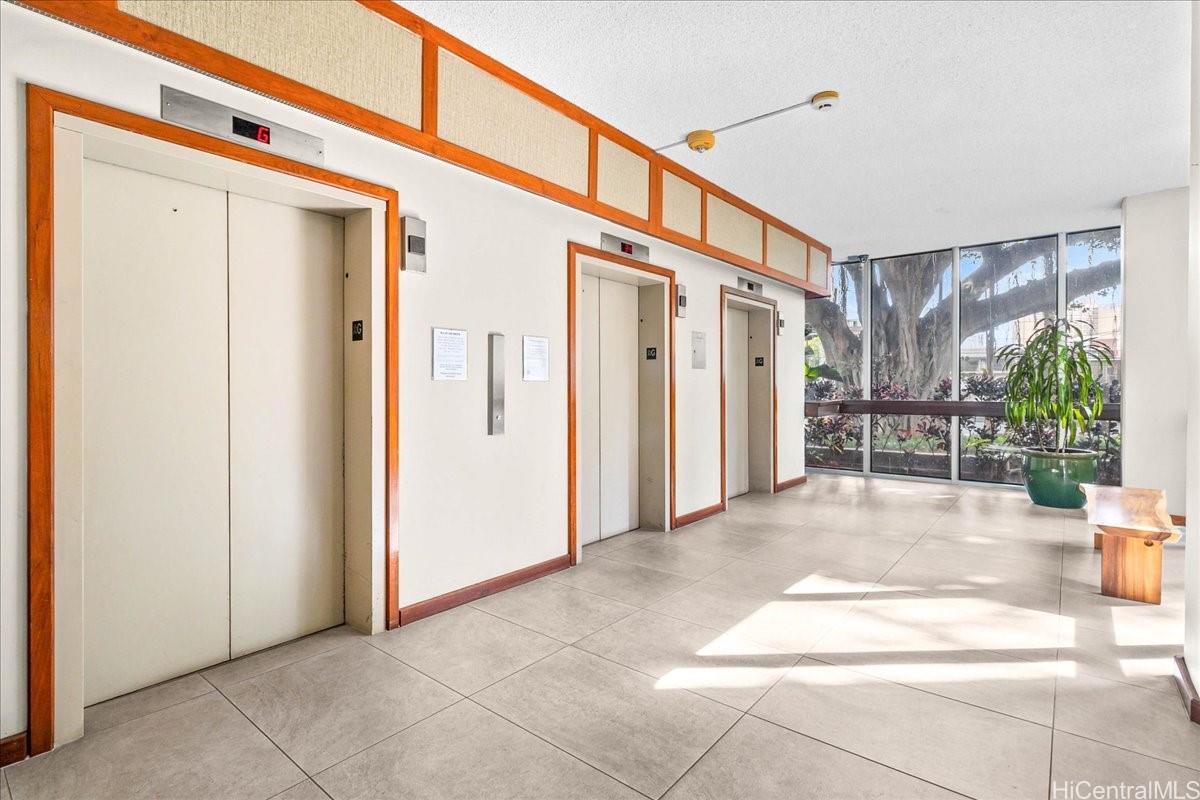 Photo 19 of 25