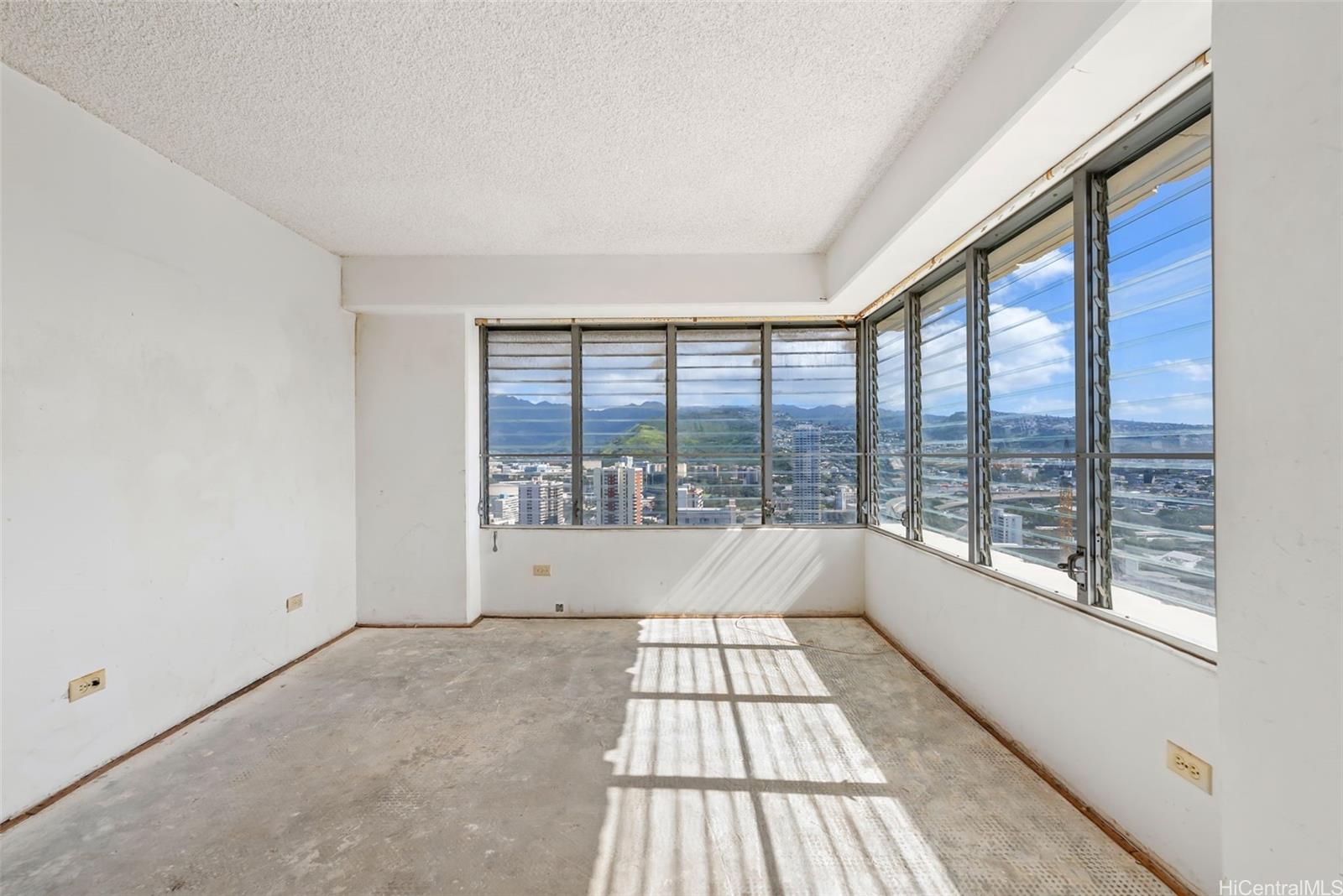2525 Date Street  Unit 3402