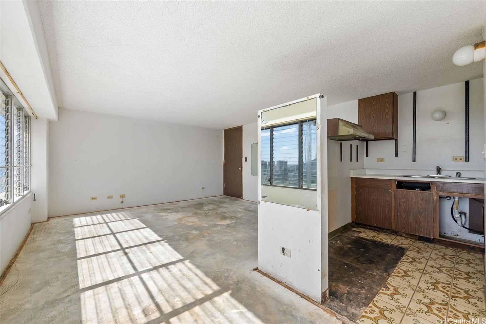 2525 Date Street  Unit 3402
