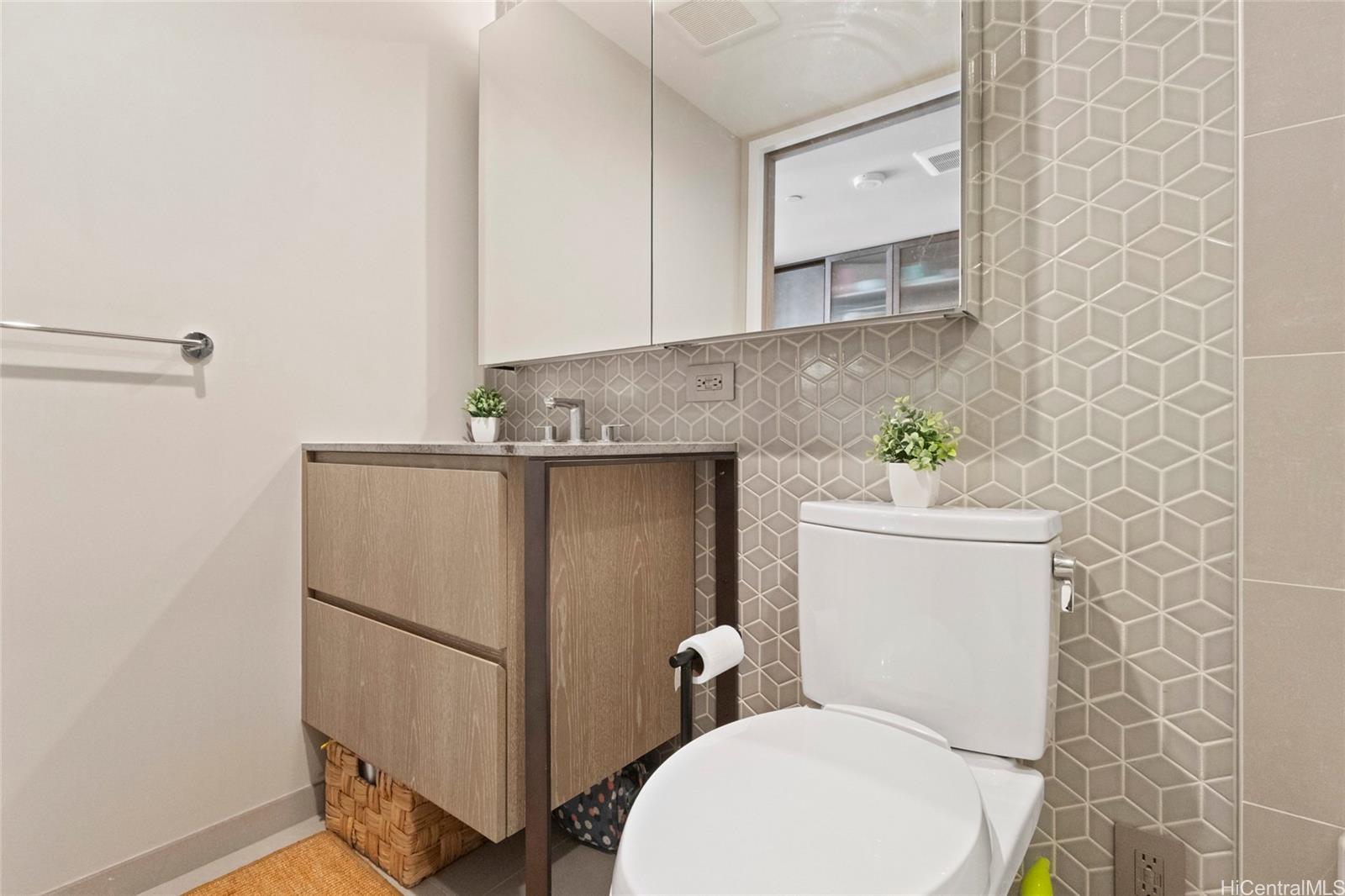1000 Auahi Street  Unit 633