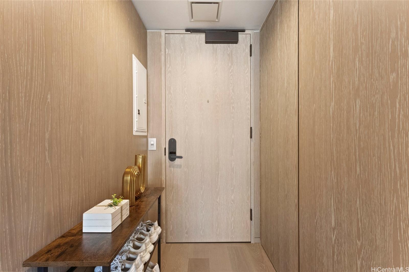 1000 Auahi Street  Unit 633