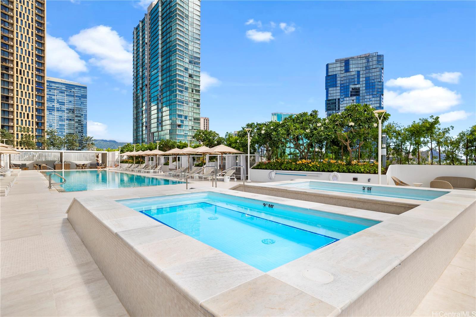 1000 Auahi Street  Unit 633