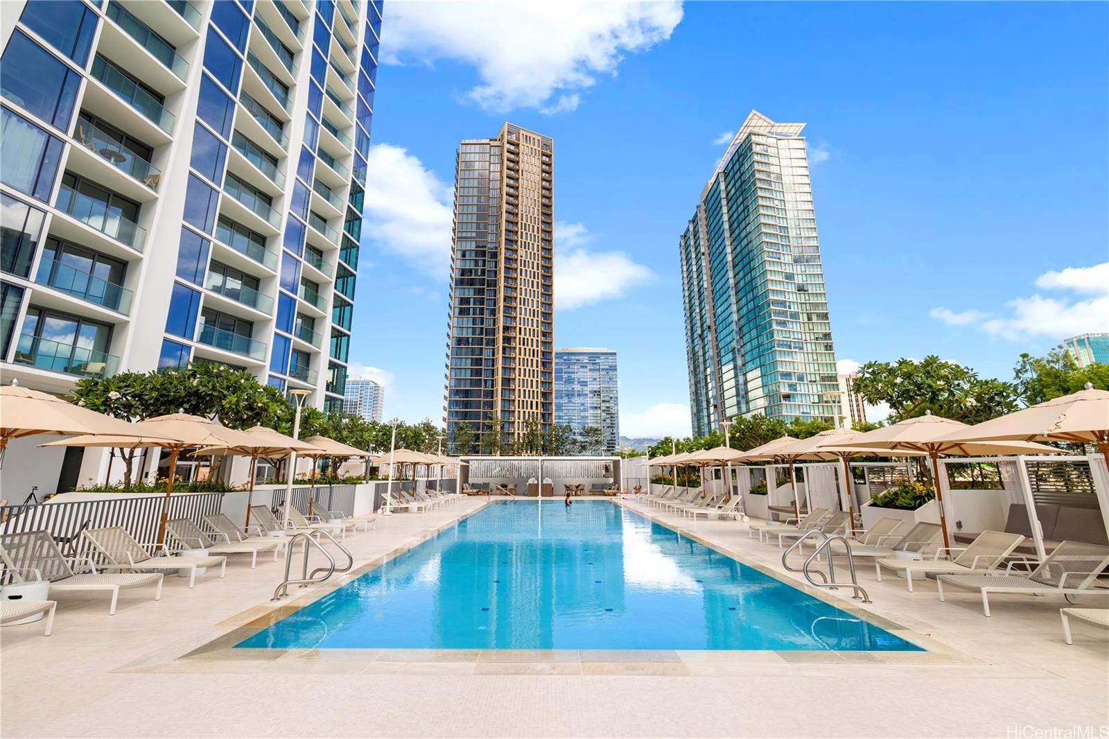 1000 Auahi Street  Unit 633
