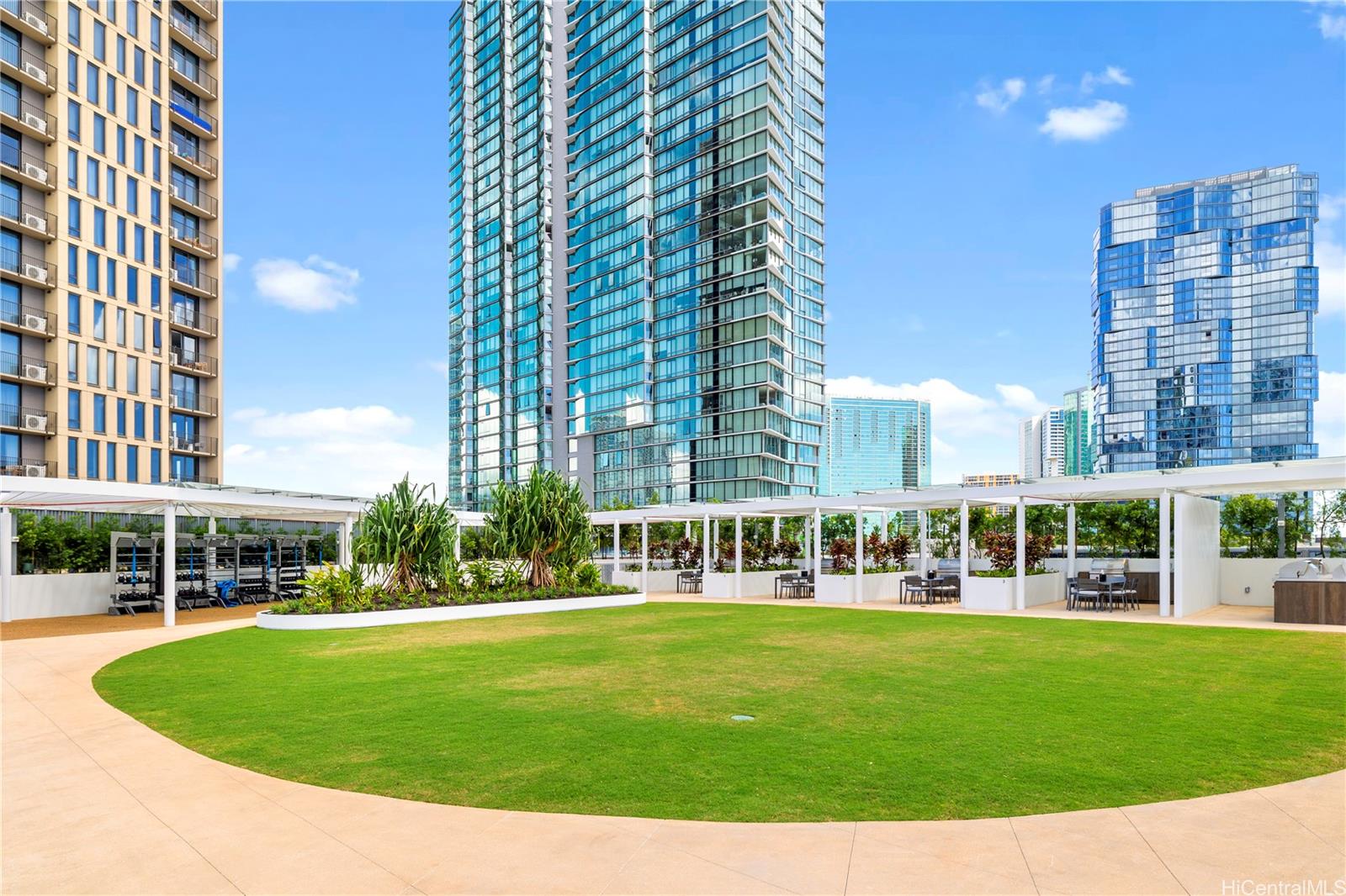 1000 Auahi Street  Unit 633