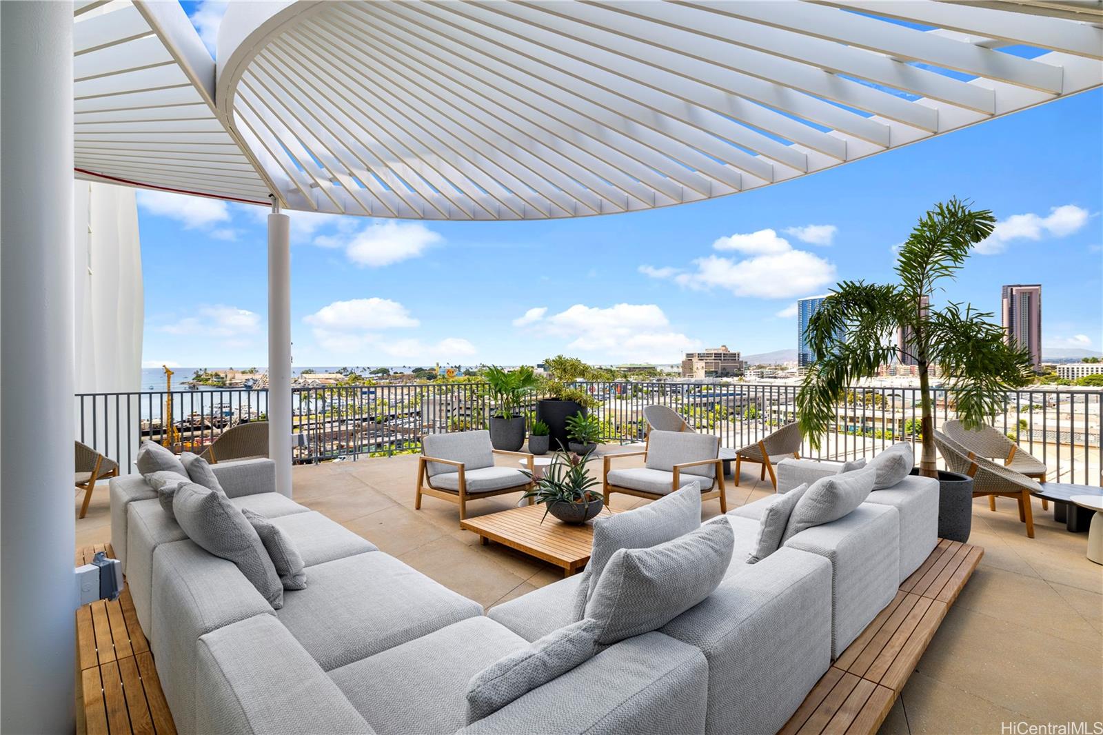 1000 Auahi Street  Unit 633