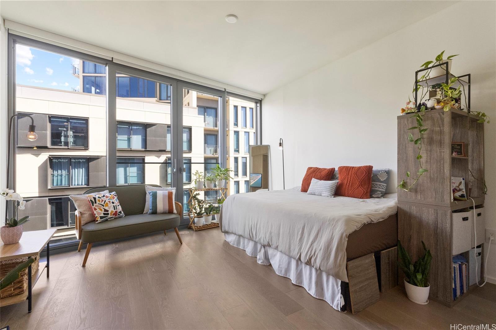 1000 Auahi Street  Unit 633