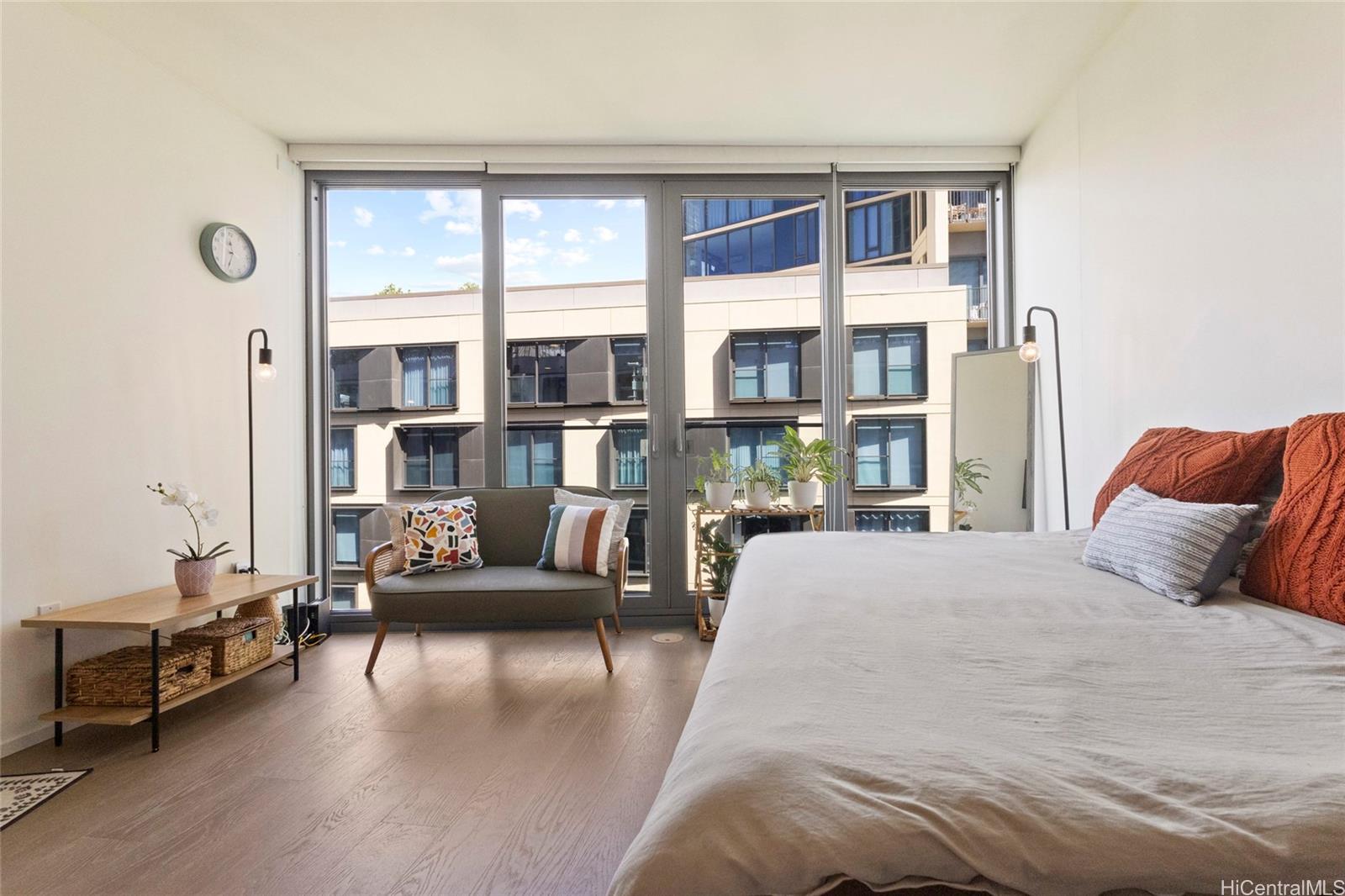 1000 Auahi Street  Unit 633