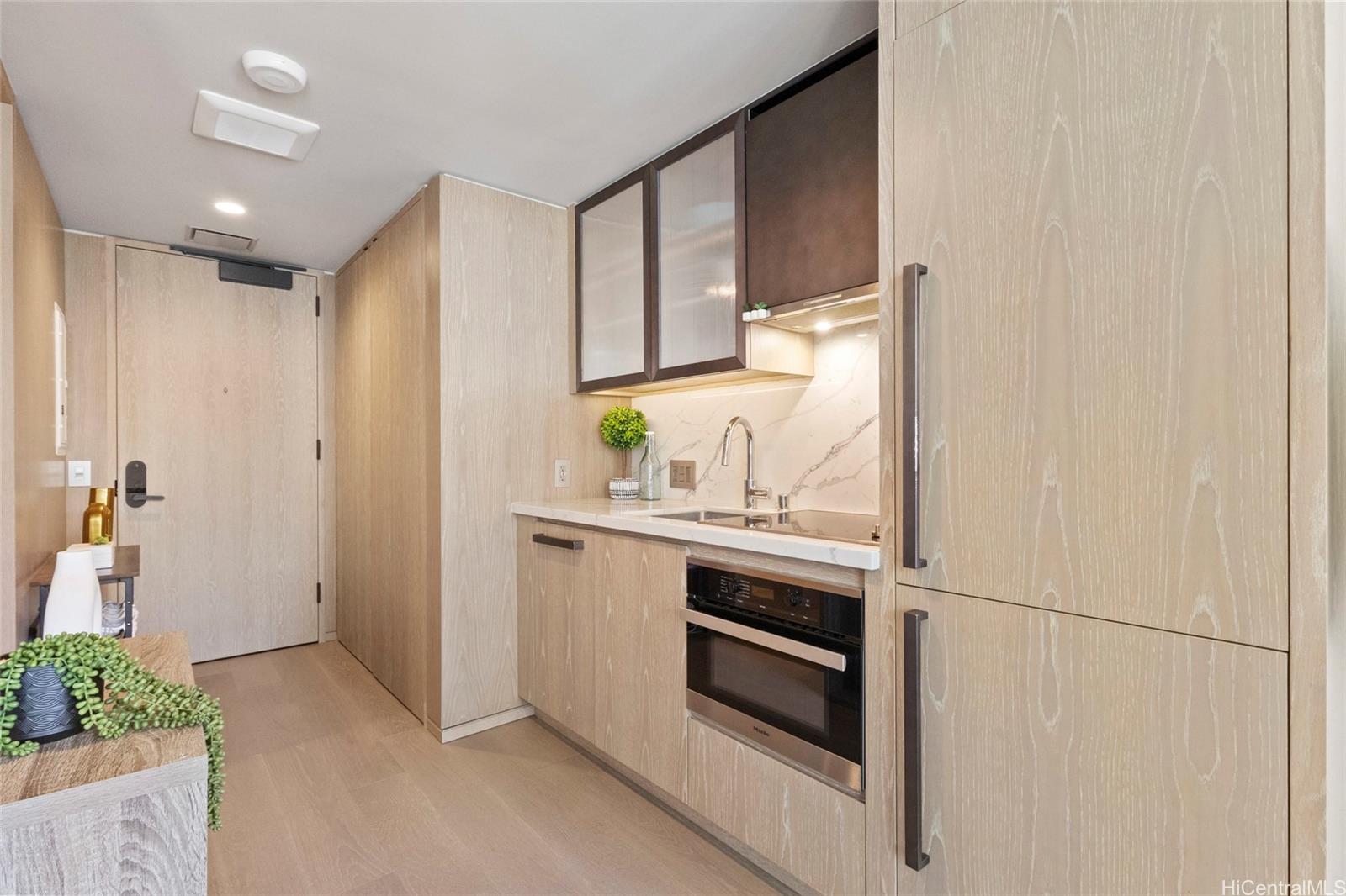 1000 Auahi Street  Unit 633