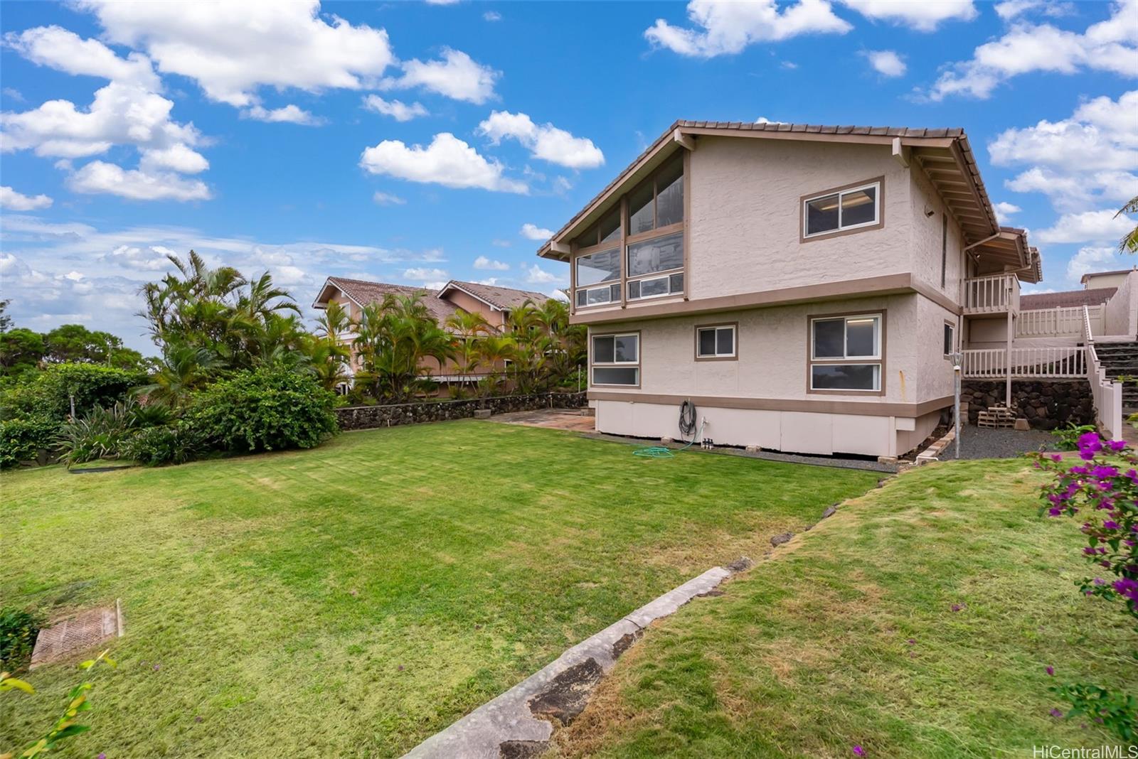 1059 Kaumoku Street