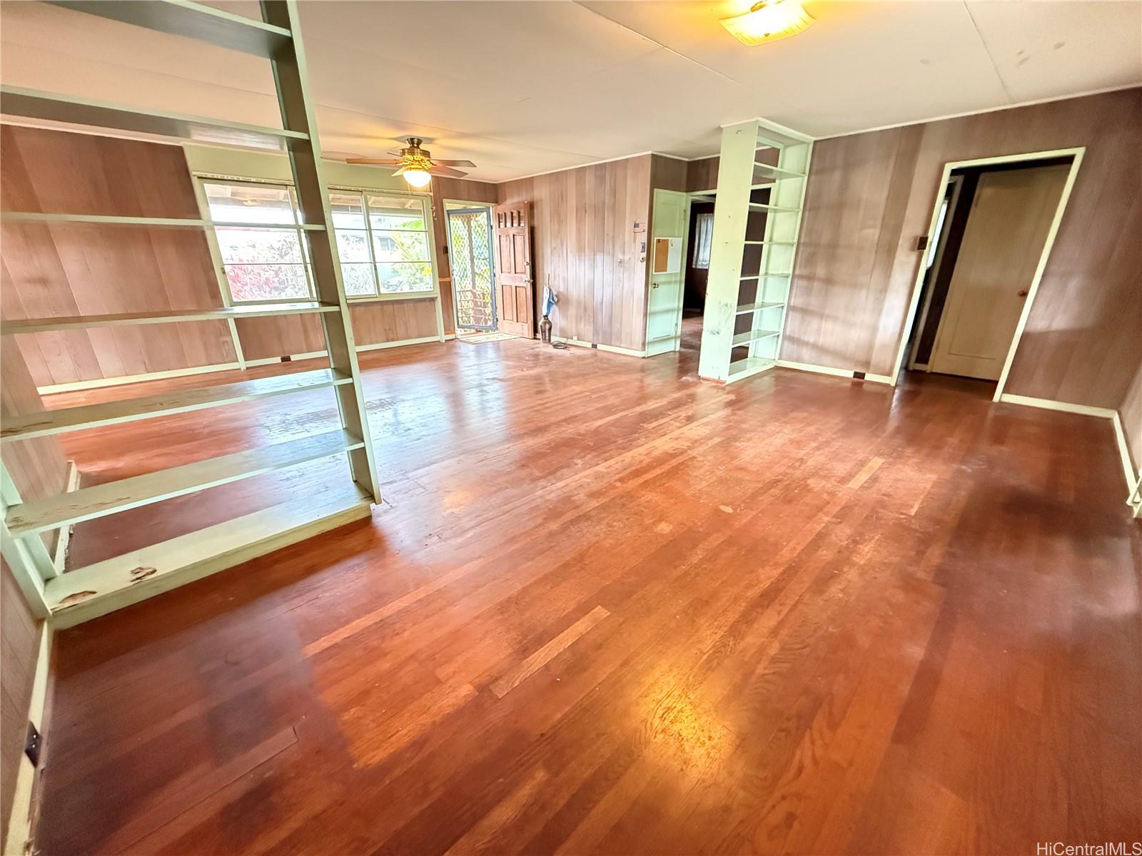 Photo 4 of 20