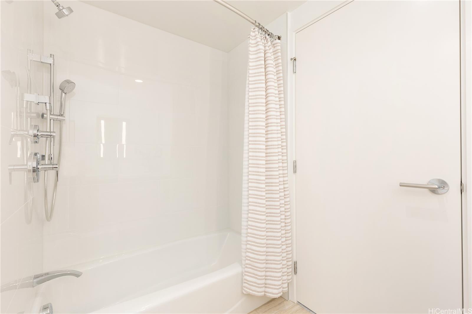 1500 Rycroft Street  Unit 2412R
