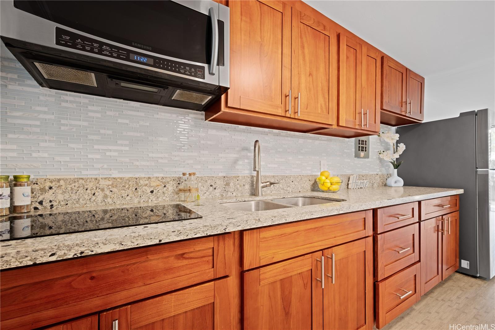 1700 Makiki Street 211
