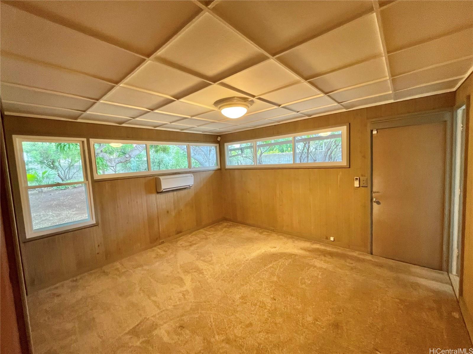 Photo 6 of 25