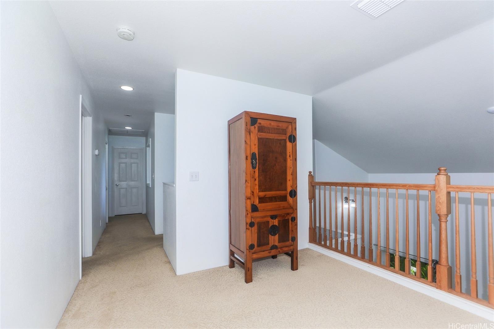 Photo 11 of 25