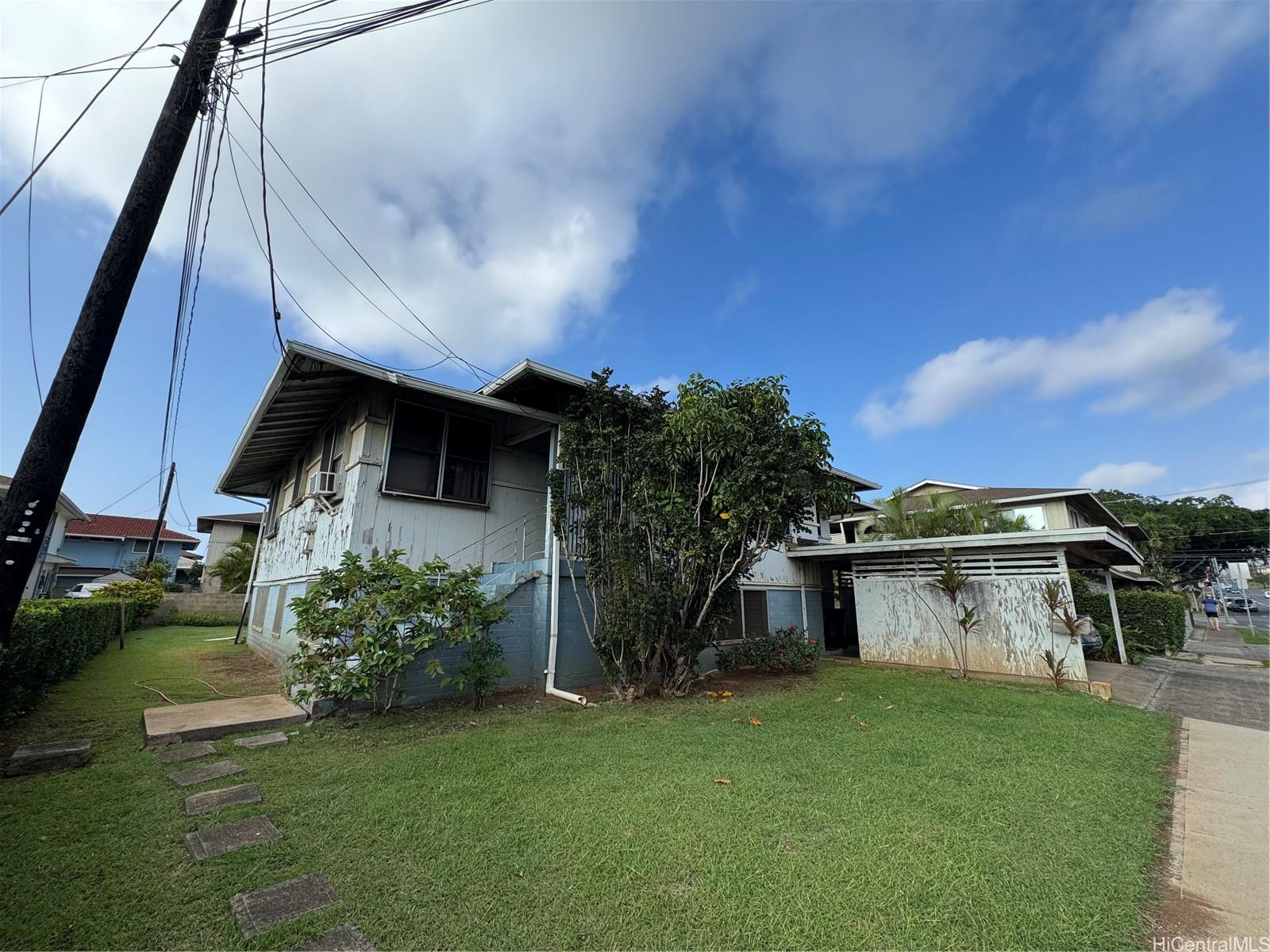 4149 Kilauea Avenue