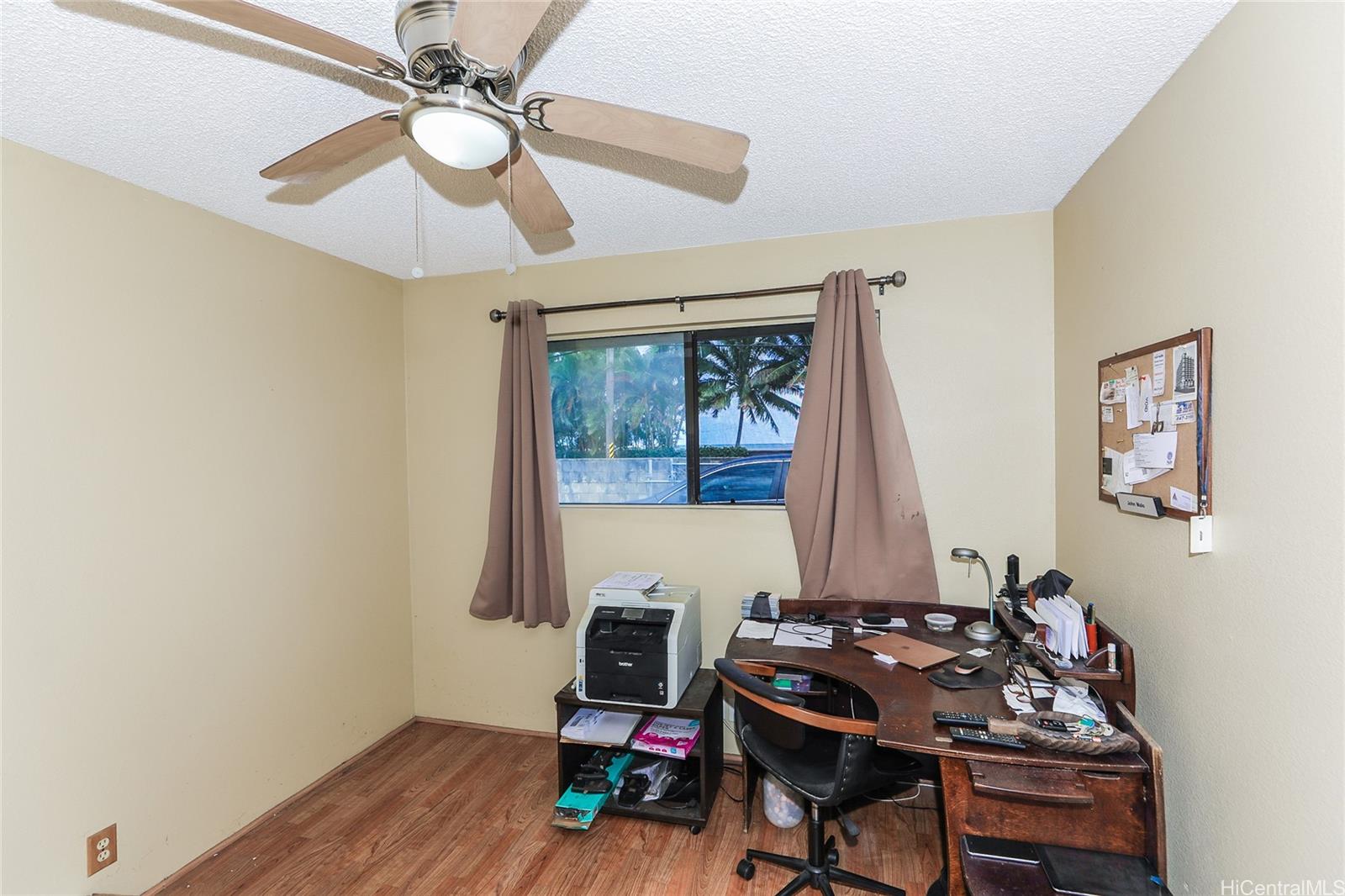 Photo 16 of 22