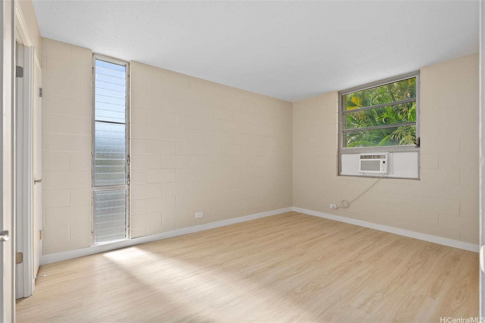 98 1030 Moanalua Road  Unit 5-201