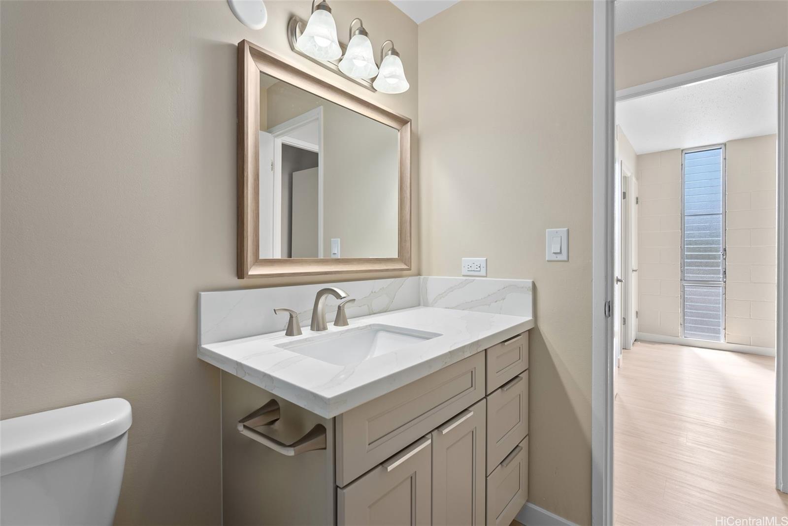 98 1030 Moanalua Road  Unit 5-201