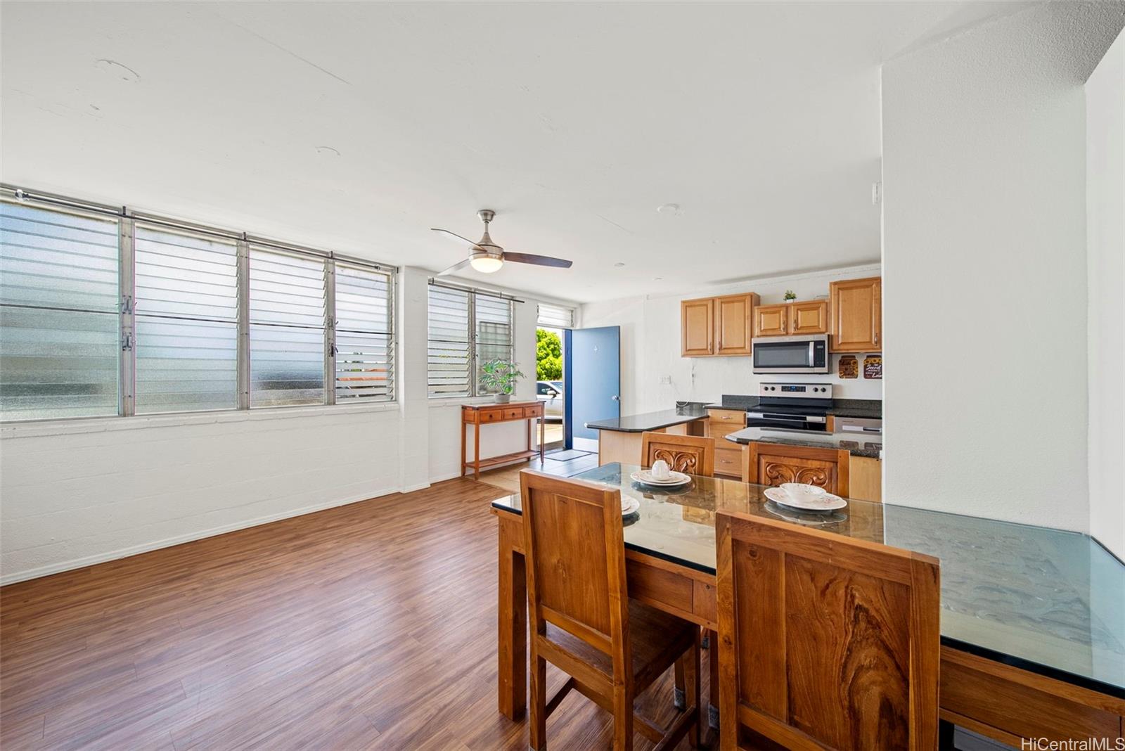 94-249 Waikele Road  Unit B4