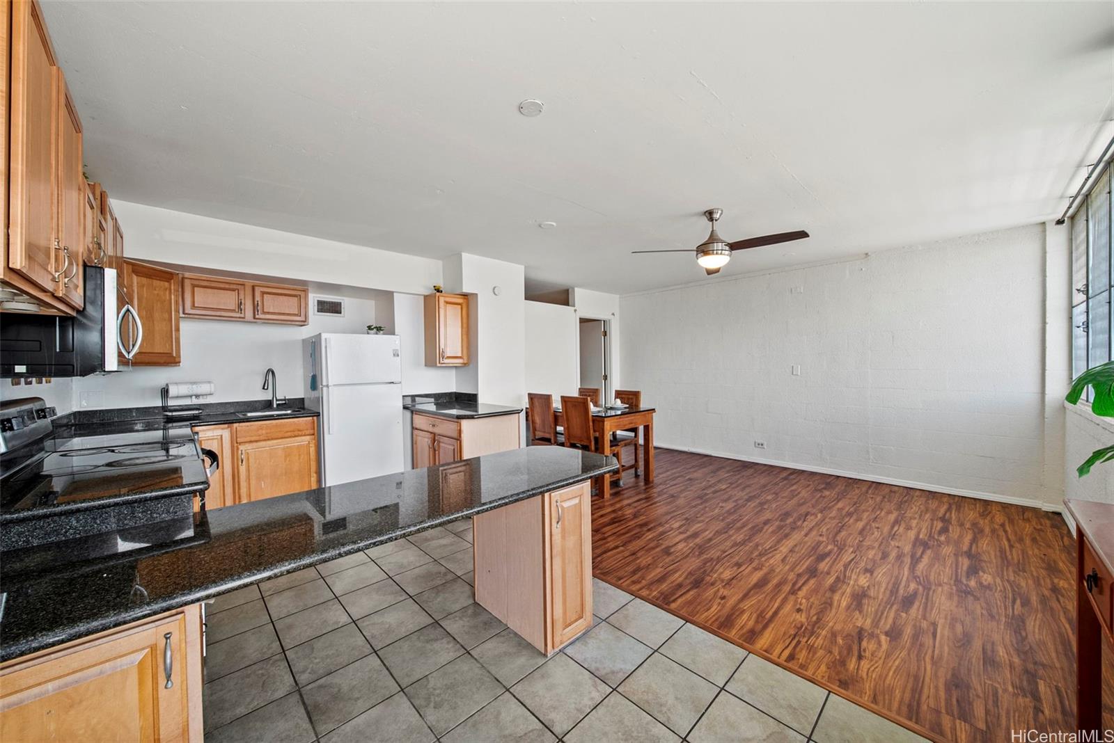 94-249 Waikele Road  Unit B4