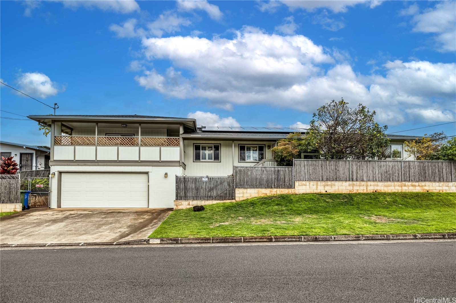 914 Hoomoana Street