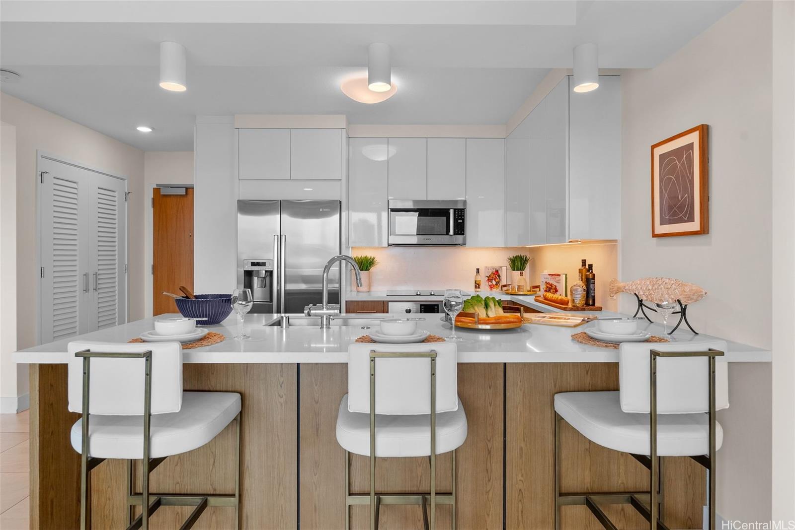 629 Keeaumoku Street  Unit 2009