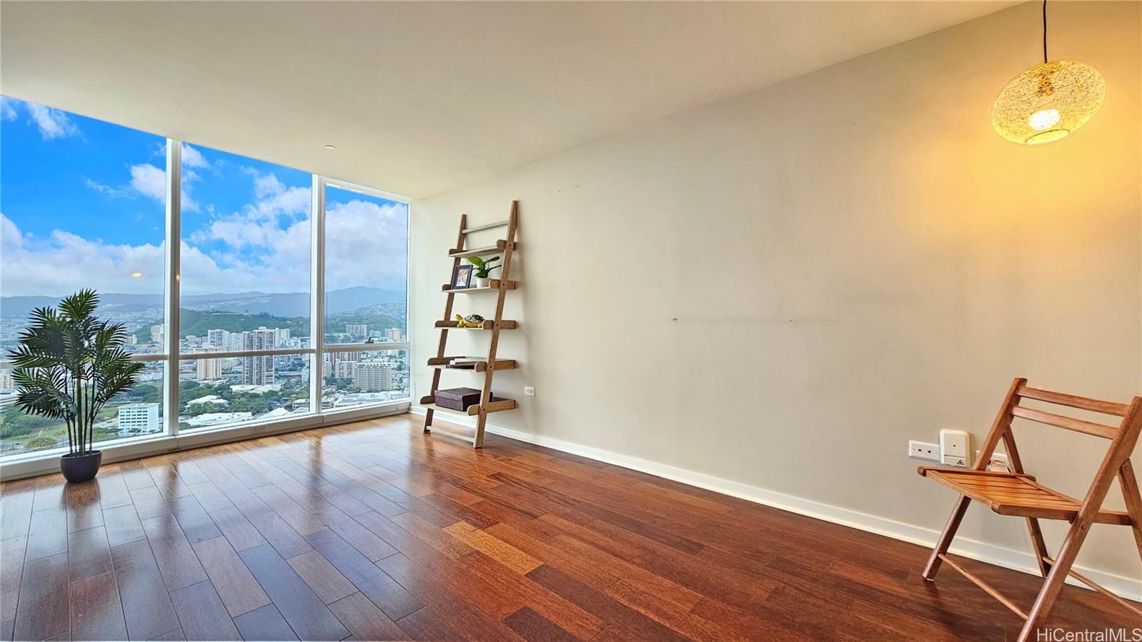 1288 Kapiolani Boulevard  Unit I-PH9 (#4809)