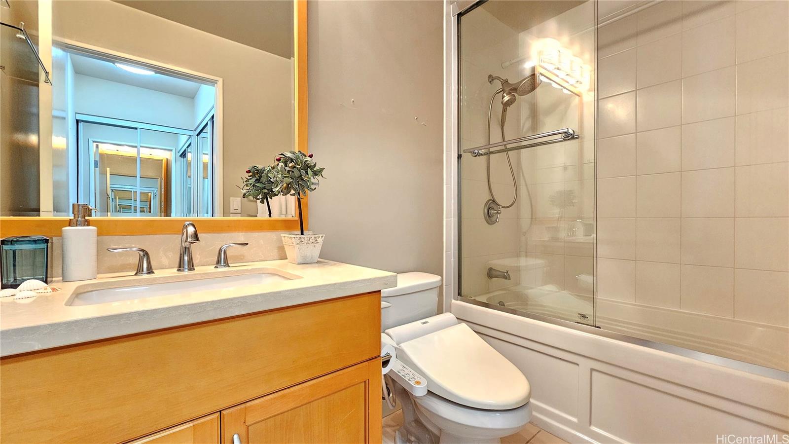 1288 Kapiolani Boulevard  Unit I-PH9 (#4809)