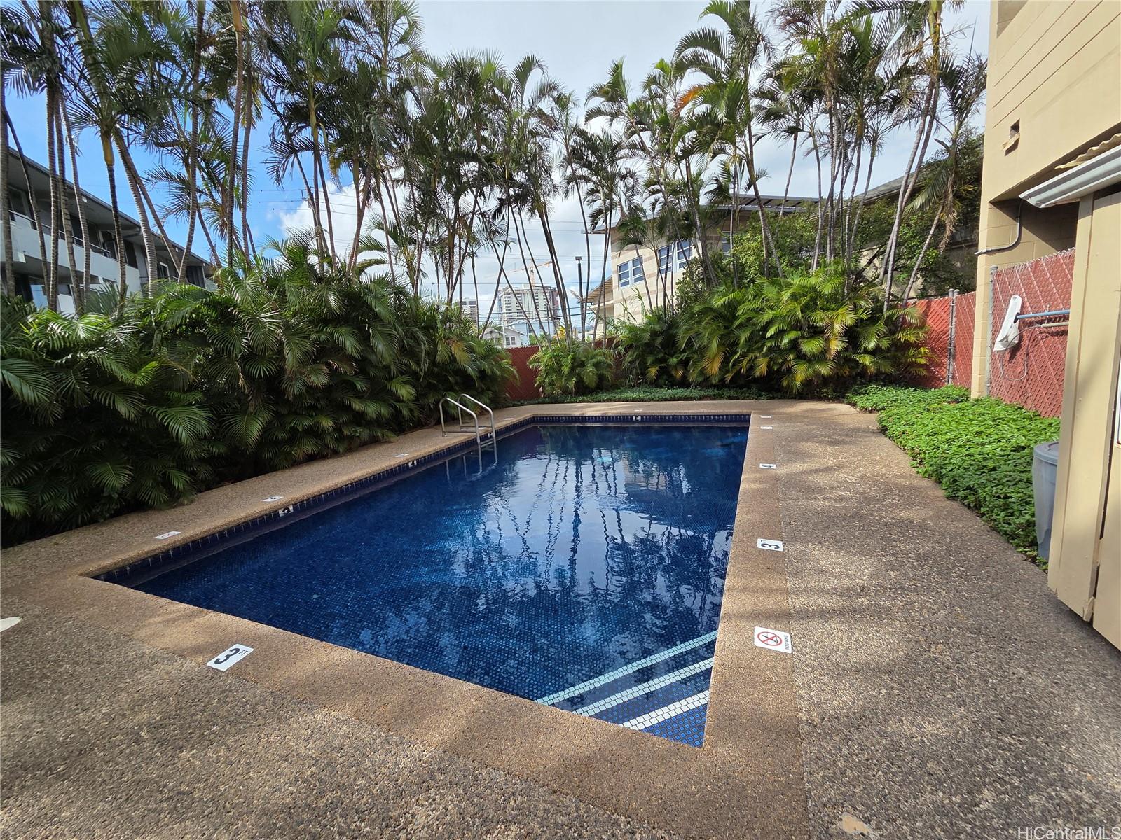 2474 Kapiolani Boulevard  Unit 504