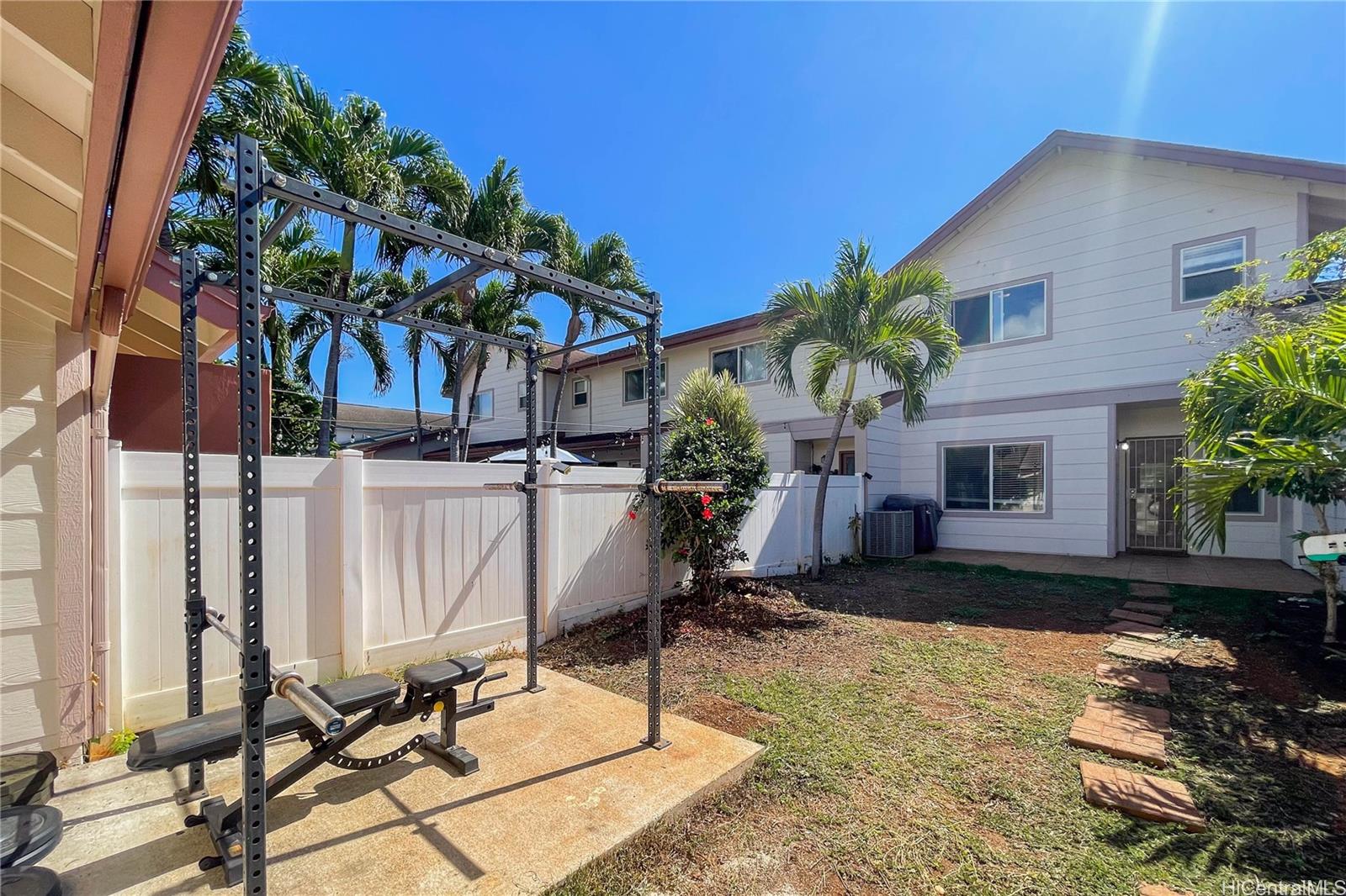 91-1026 Kaimalie Street  Unit Q2