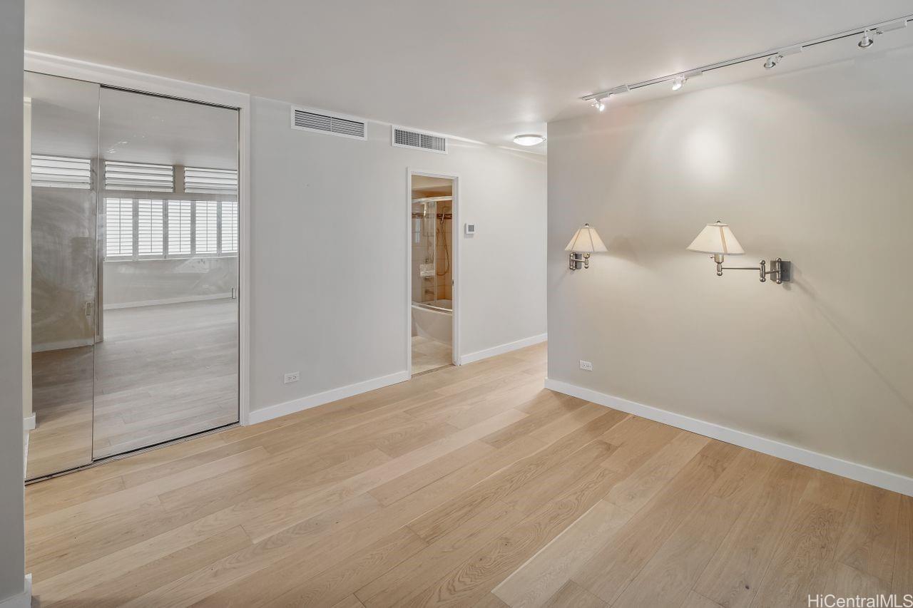 3003 Kalakaua Avenue  Unit 7B