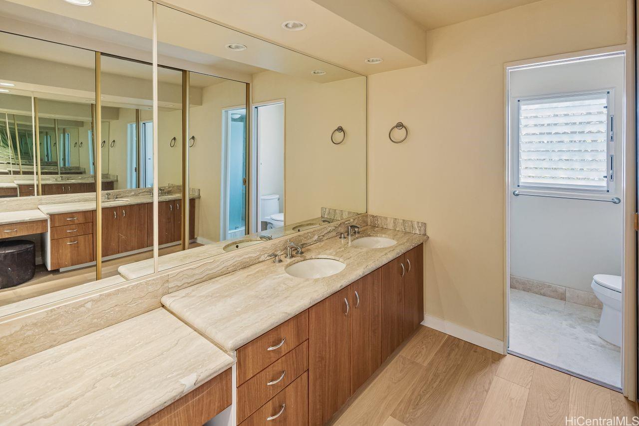 3003 Kalakaua Avenue  Unit 7B