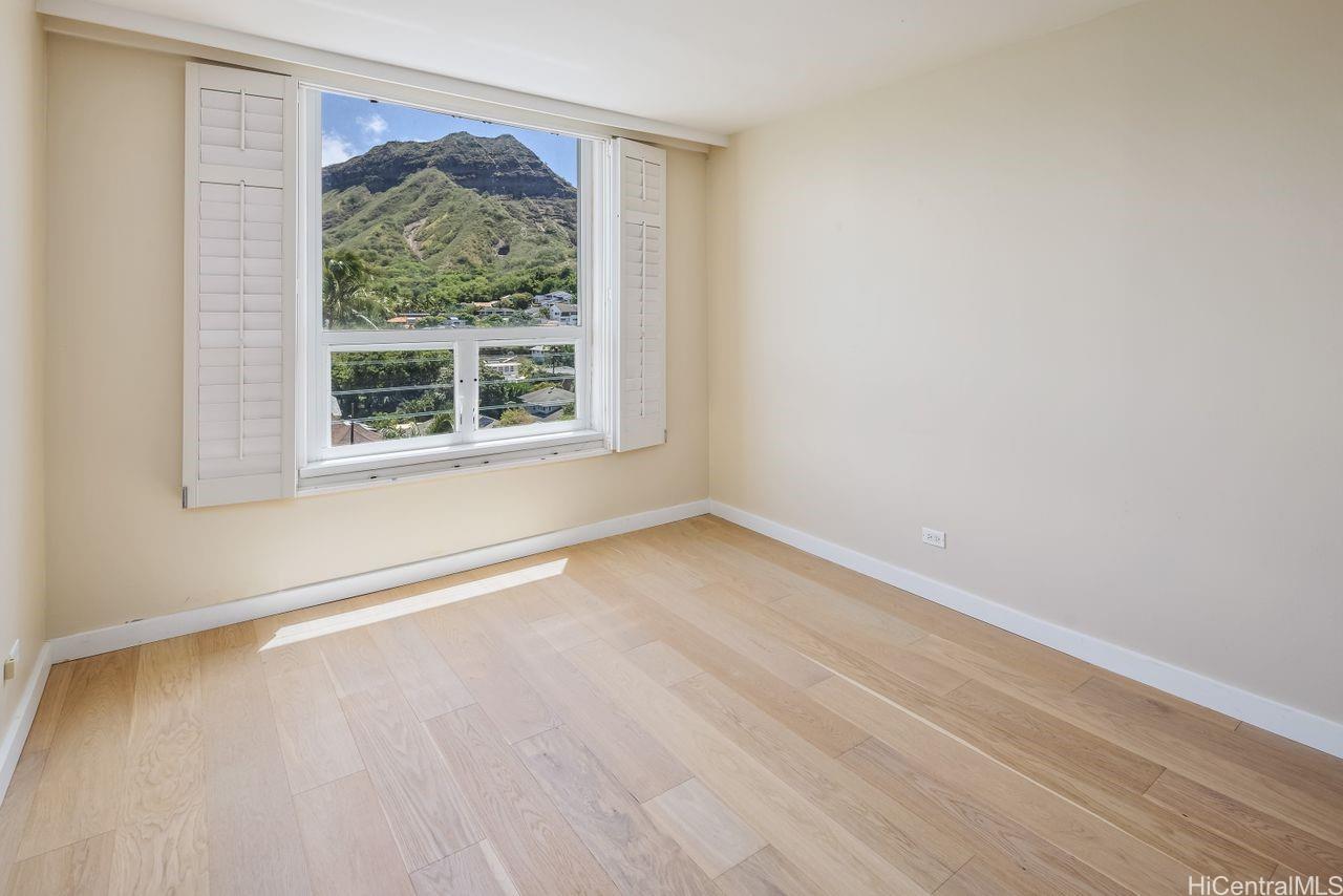3003 Kalakaua Avenue  Unit 7B