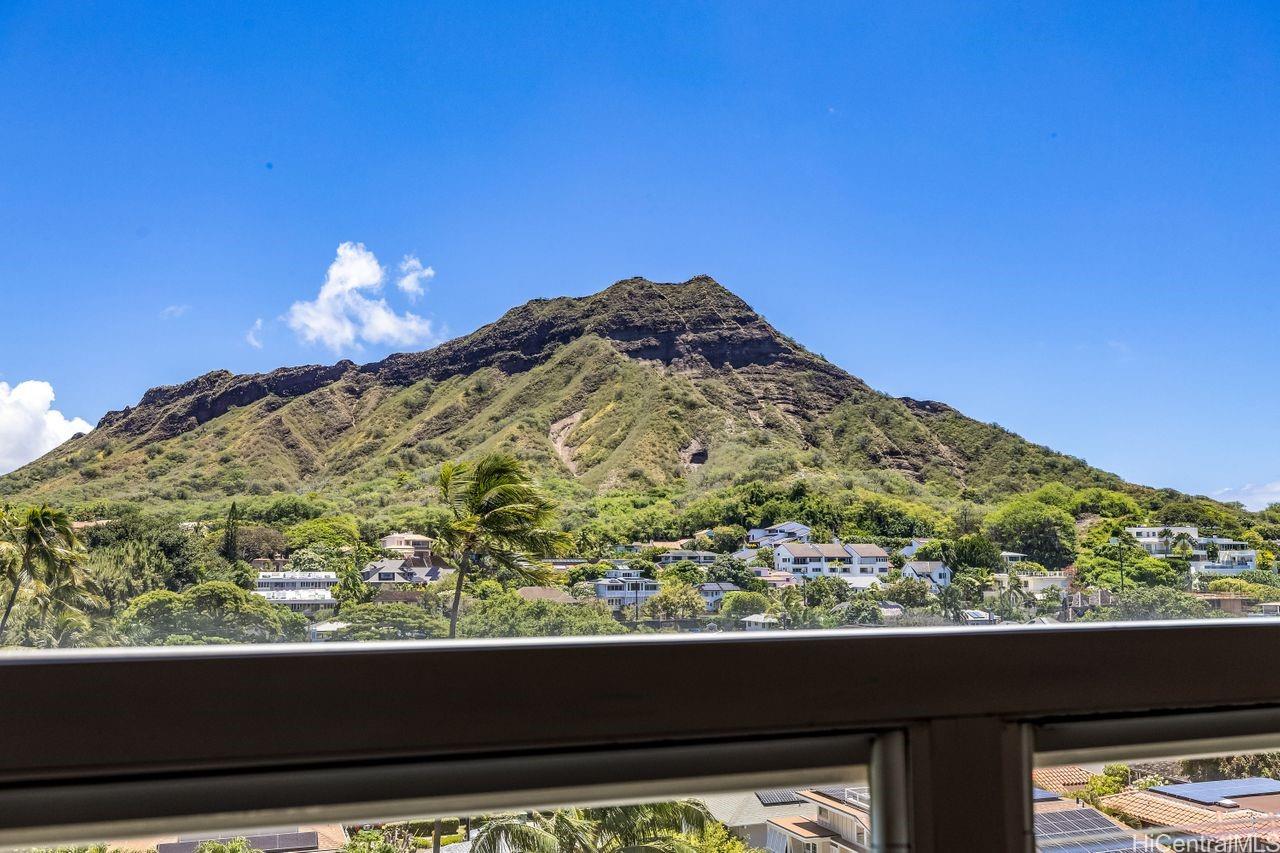 3003 Kalakaua Avenue  Unit 7B